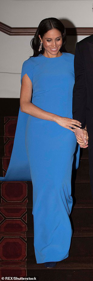 Động thái chứng tỏ Công nương Kate đã chính thức đặt dấu chấm hết cho "cơn sốt Meghan Markle" từng khuấy đảo nước Anh - Ảnh 4. Động thái chứng tỏ Công nương Kate đã chính thức đặt dấu chấm hết cho "cơn sốt Meghan Markle" từng khuấy đảo nước Anh - Ảnh 4.