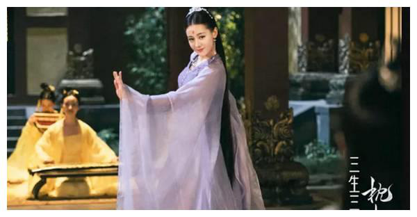 "Tam sinh tam thế Chẩm thượng thư": Cắt bỏ 4 tập, cảnh Cao Vỹ Quang - Địch Lệ Nhiệt Ba đưa con đi chơi bị xóa - Ảnh 7. "Tam sinh tam thế Chẩm thượng thư": Cắt bỏ 4 tập, cảnh Cao Vỹ Quang - Địch Lệ Nhiệt Ba đưa con đi chơi bị xóa - Ảnh 7.