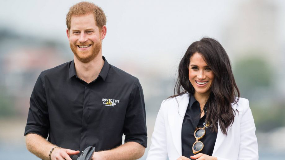 Meghan Markle tìm văn phòng mới ở nước Anh trước khi bị &quot;cấm cửa&quot;, bất ngờ bị anh trai đăng đàn chỉ trích tội bất hiếu và dự đoán chuyện ly hôn - Ảnh 2.