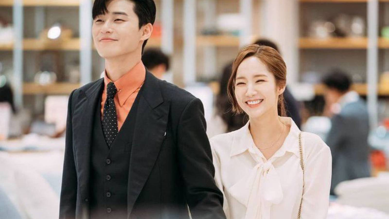 Tái sử dụng từ She Was Pretty, Thư Ký Kim đến Iteawon Class; vòng cổ của Park Seo Joon thành hàng hot hit các shop online "ăn" theo - Ảnh 1.