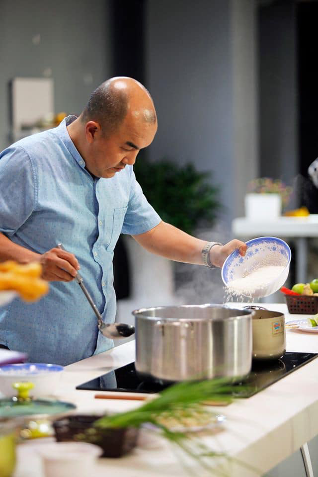 Giữa đại địch Covid-19, cuộc sống của nghệ sỹ Việt thay đổi ra sao? - Ảnh 6. Giữa đại địch Covid-19, cuộc sống của nghệ sỹ Việt thay đổi ra sao? - Ảnh 6.