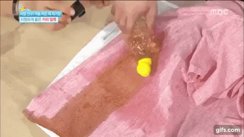 Tẩy vết cà phê dính ra áo nhanh tức thì với nguyên liệu rẻ tiền nhà nào cũng có - Ảnh 4. Tẩy vết cà phê dính ra áo nhanh tức thì với nguyên liệu rẻ tiền nhà nào cũng có - Ảnh 4.