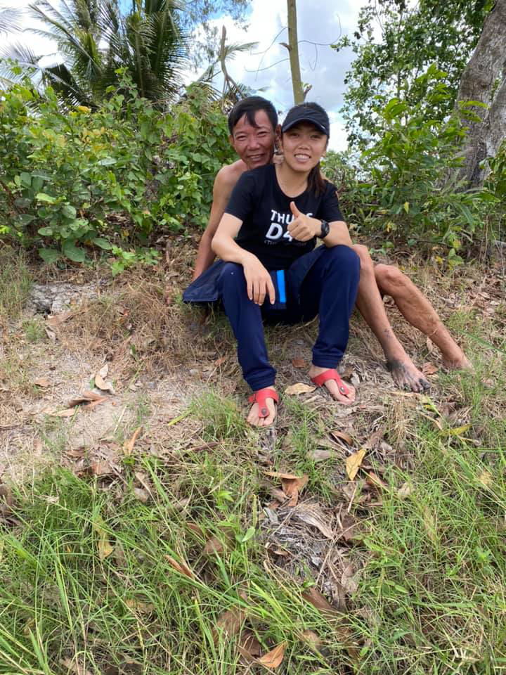 12.000 mét vuông ruộng của cha mất trắng vì ngập mặn, đội trưởng tuyển nữ Việt Nam than trời: Bàn thắng của Nhung vẫn không thể cứu vãn nổi - Ảnh 2.