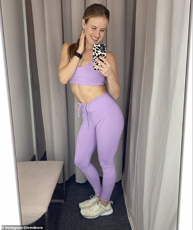 Sợ dịch COVID-19 không đến phòng gym, nữ HLV Mỹ chỉ cách tập luyện trên giường giúp bụng thon, chân gọn, mông căng - Ảnh 7. Sợ dịch COVID-19 không đến phòng gym, nữ HLV Mỹ chỉ cách tập luyện trên giường giúp bụng thon, chân gọn, mông căng - Ảnh 7.