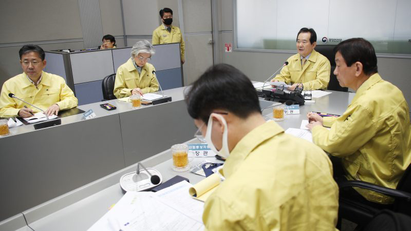 Không cần phong tỏa, Hàn Quốc vẫn kiểm soát được Covid-19, đó là nhờ bài học xương máu trong dịch MERS năm 2015 - Ảnh 1.