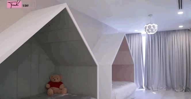 Ngọc Trinh tiếp tục giới thiệu mọi ngóc ngách trong biệt thự hơn 24 tỷ: Từ hồ bơi đến phòng gym đều đủ, phòng cho con gây chú ý nhất - Ảnh 6. Ngọc Trinh tiếp tục giới thiệu mọi ngóc ngách trong biệt thự hơn 24 tỷ: Từ hồ bơi đến phòng gym đều đủ, phòng cho con gây chú ý nhất - Ảnh 6.