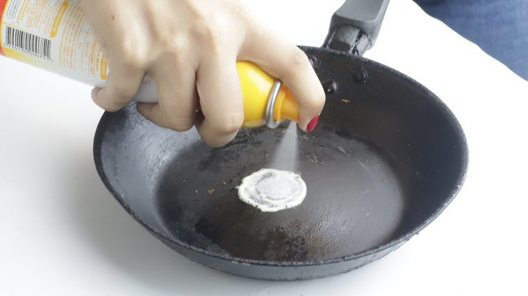 Muốn giữ chảo gang được bền, bạn hãy ghi nhớ ngay 2 cách làm sạch này nhé! - Ảnh 6. Muốn giữ chảo gang được bền, bạn hãy ghi nhớ ngay 2 cách làm sạch này nhé! - Ảnh 6.