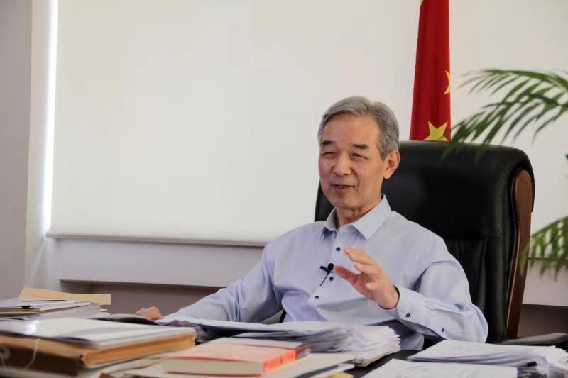 Bước sang tuổi 73 nhưng cơ thể vẫn khỏe mạnh phong độ, cựu Thứ trưởng Bộ Y tế Trung Quốc “bật mí” cách phòng chống gan nhiễm mỡ đến từ 3 điều đơn giản này - Ảnh 1.