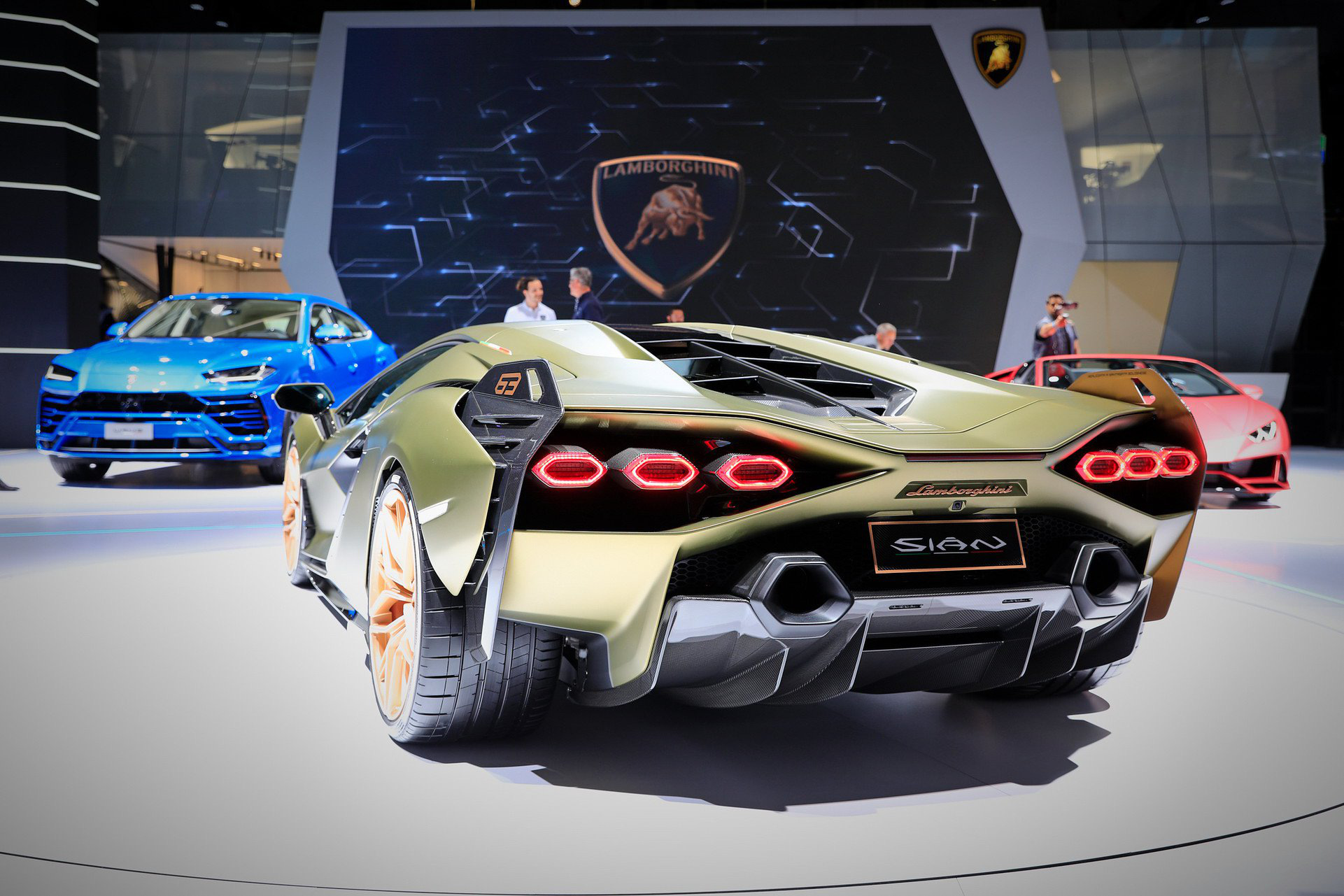 Lamborghini Sián được chào giá gấp đôi dù chưa giao xe, nhiều đại gia không khỏi tái mặt - Ảnh 3.