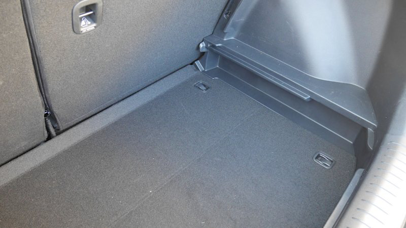 Hyundai Venue chở đồ bá đạo thế này, tài xế nào chả thích chạy dịch vụ - Ảnh 5. Hyundai Venue chở đồ bá đạo thế này, tài xế nào chả thích chạy dịch vụ - Ảnh 5.