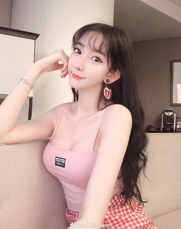 Bị bạn trai ruồng rẫy, hot girl mạng xã hội sang Hàn lột xác và ngày càng bốc lửa - Ảnh 2.