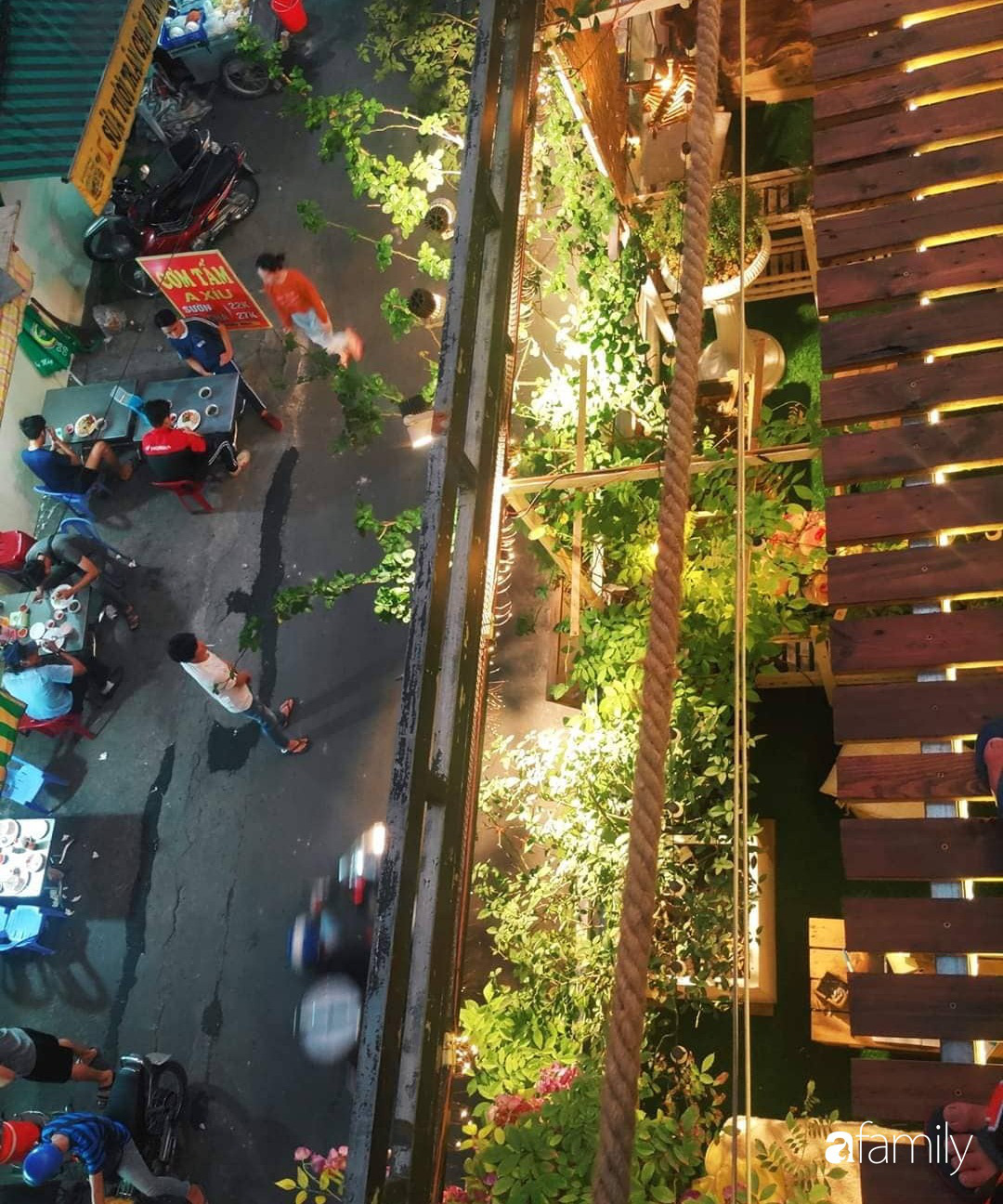 Ngôi nhà đẹp yên bình và lãng mạn nhờ người đàn ông đảm đang tự decor vườn và trồng đủ loại hồng ở Sài Gòn - Ảnh 4. Ngôi nhà đẹp yên bình và lãng mạn nhờ người đàn ông đảm đang tự decor vườn và trồng đủ loại hồng ở Sài Gòn - Ảnh 4.