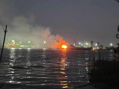 Tìm thấy nạn nhân thứ 3 trong vụ nổ tàu chở xăng trên sông Đồng Nai - Ảnh 1.