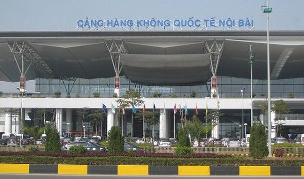 Vượt rào cách ly định về Anh, cô gái 25 tuổi ở Hà Nội bị &quot;tóm&quot; ngay tại sân bay Nội Bài - Ảnh 1.