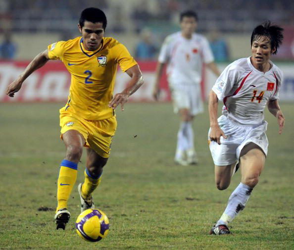 Cú phi thân khiến Thái Lan nhận thất bại cay đắng nhất lịch sử AFF Cup - Ảnh 2. Cú phi thân khiến Thái Lan nhận thất bại cay đắng nhất lịch sử AFF Cup - Ảnh 2.