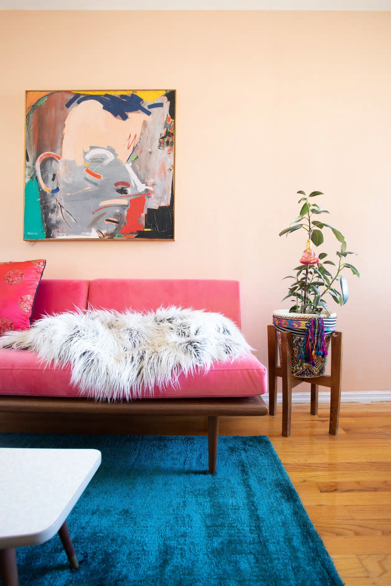 Căn hộ nhỏ 37m2 ở Brooklyn sử dụng những màu sắc đáng kinh ngạc trong trang trí nội thất - Ảnh 10. Căn hộ nhỏ 37m2 ở Brooklyn sử dụng những màu sắc đáng kinh ngạc trong trang trí nội thất - Ảnh 10.