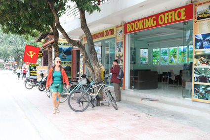 Kinh doanh dịch vụ du lịch các tỉnh Đồng bằng sông Hồng giảm mạnh - Ảnh 1.