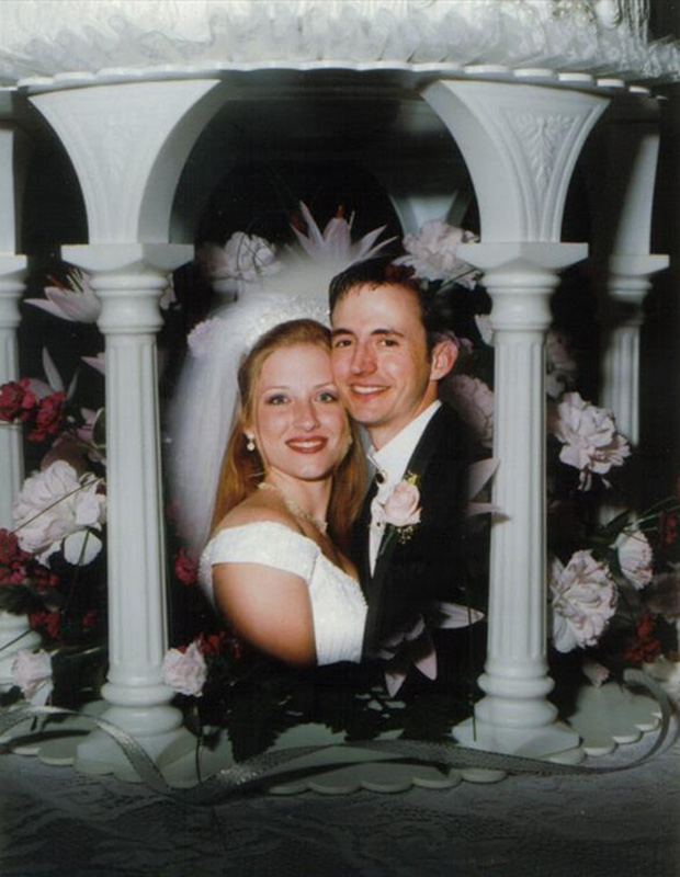 Những thảm họa photoshop ảnh cưới vừa nhìn đã cười không nhặt được mồm - Ảnh 21.