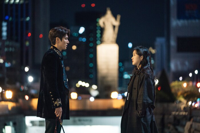 "Yêu tinh" Gong Yoo và "mợ chảnh" Jun Ji Hyun đồng loạt làm cameo trong phim mới của Lee Min Ho? - Ảnh 2. "Yêu tinh" Gong Yoo và "mợ chảnh" Jun Ji Hyun đồng loạt làm cameo trong phim mới của Lee Min Ho? - Ảnh 2.