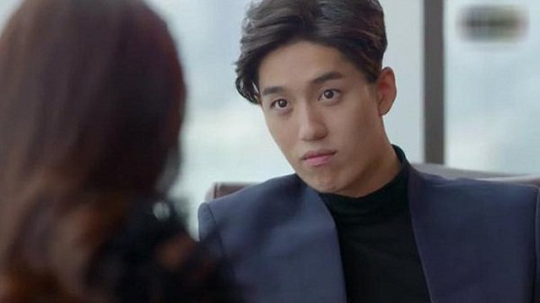 Chồng bị tai biến, mẹ chồng đến viện, cười nhạt nói thẳng một câu khiến tôi uất ức đến mức &quot;trả chồng&quot; và viết đơn ly hôn - Ảnh 1.