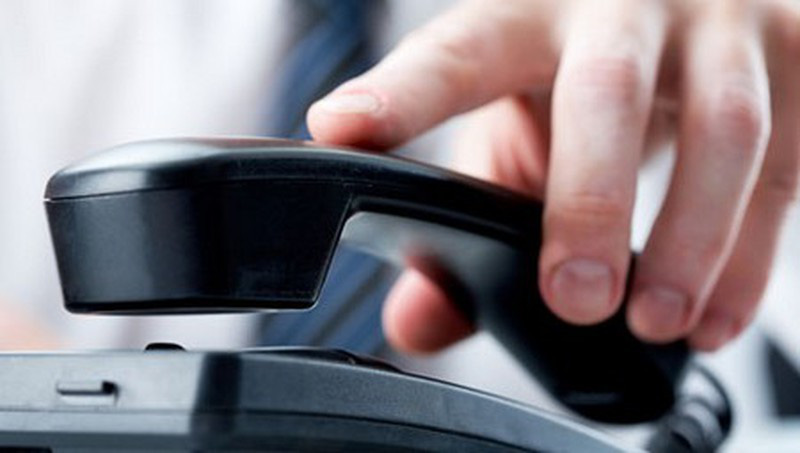 Người dân nâng cao cảnh giác, không chuyển tiền hoặc cung cấp thông tin cá nhân cho người lạ qua điện thoại - Ảnh 1.