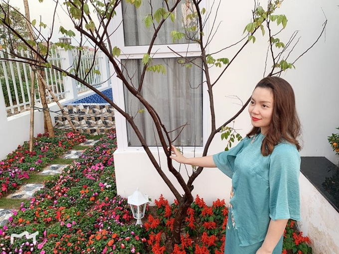 Ca sĩ Nguyễn Ngọc Anh 'trốn' Covid-19 trong khu vườn đầy hoa - Ảnh 4.