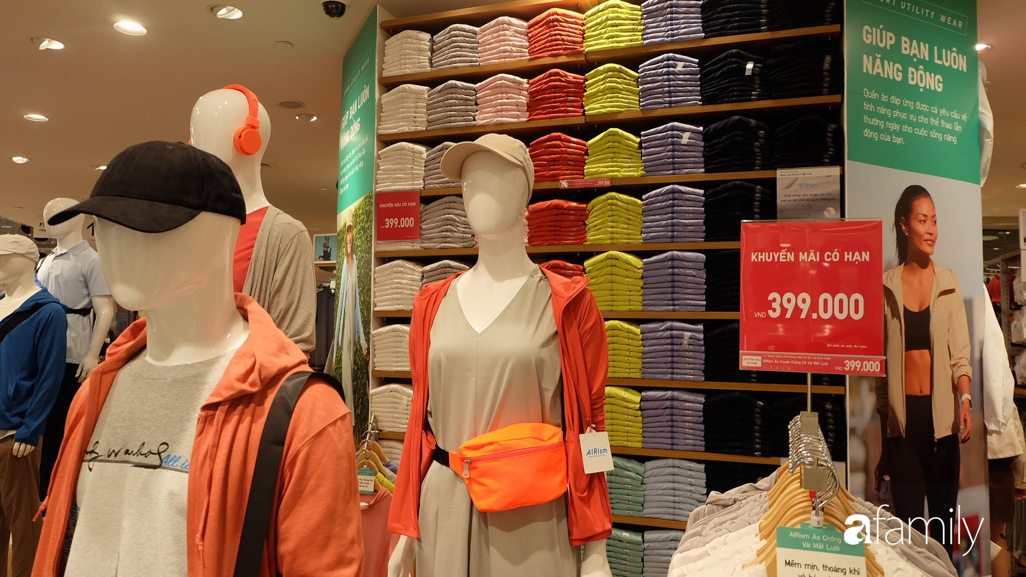 Đột nhập store UNIQLO trước khai trương: Sờ tận tay BST kết hợp cùng cựu Giám đốc sáng tạo Hermès, tưởng đắt hoá ra chỉ 249k  - Ảnh 8.