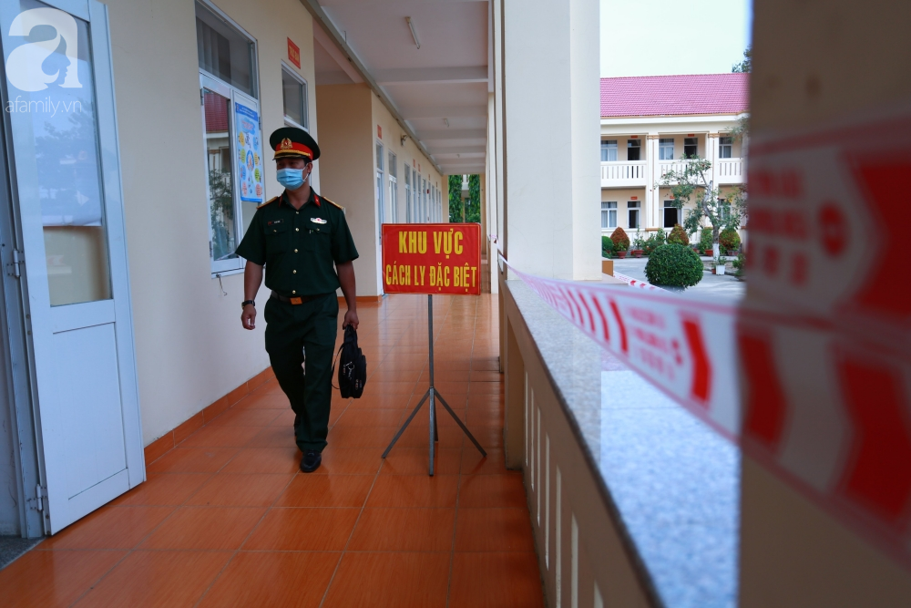 TP.HCM còn 4 ca nghi nhiễm Covid-19 chờ kết quả xét nghiệm, đề nghị khử trùng ngay máy bay đi quốc tế trở về - Ảnh 4. TP.HCM còn 4 ca nghi nhiễm Covid-19 chờ kết quả xét nghiệm, đề nghị khử trùng ngay máy bay đi quốc tế trở về - Ảnh 4.