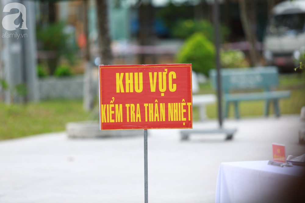 TP.HCM còn 4 ca nghi nhiễm Covid-19 chờ kết quả xét nghiệm, đề nghị khử trùng ngay máy bay đi quốc tế trở về - Ảnh 1. TP.HCM còn 4 ca nghi nhiễm Covid-19 chờ kết quả xét nghiệm, đề nghị khử trùng ngay máy bay đi quốc tế trở về - Ảnh 1.