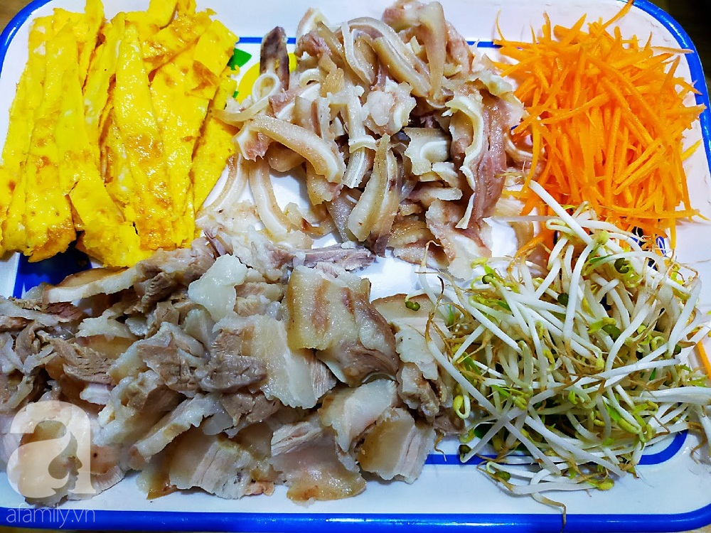 Bớt ra ngoài ăn trưa, cả phòng &quot;đặt hàng&quot; tôi làm phở cuốn mang đi làm ăn ngon lành đủ chất - Ảnh 2.