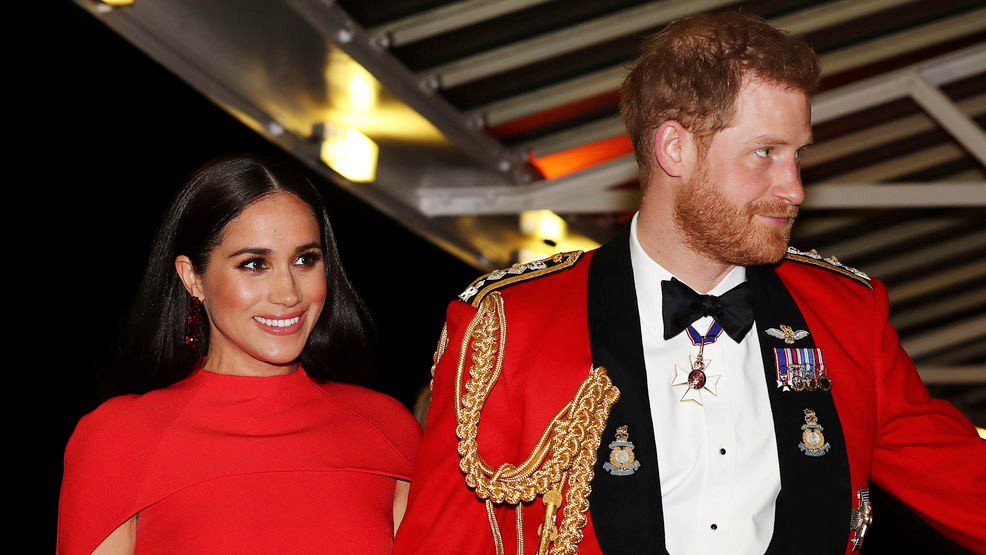 Cú sốc hoàng gia Anh: Meghan Markle được cho là hét giá 29 tỷ đồng để tạo ra "quả bom" làm nổ tung gia đình nhà chồng - Ảnh 1.