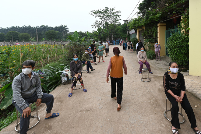 Sở Y tế Hà Nội: Chưa rõ nguồn lây của hai nữ bệnh nhân Covid-19 ở ổ dịch Hạ Lôi - Ảnh 1. Sở Y tế Hà Nội: Chưa rõ nguồn lây của hai nữ bệnh nhân Covid-19 ở ổ dịch Hạ Lôi - Ảnh 1.