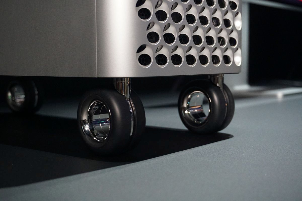 Apple bắt đầu bán lẻ bộ bánh xe của Mac Pro, giá tương đương một chiếc iPhone 11  - Ảnh 1.