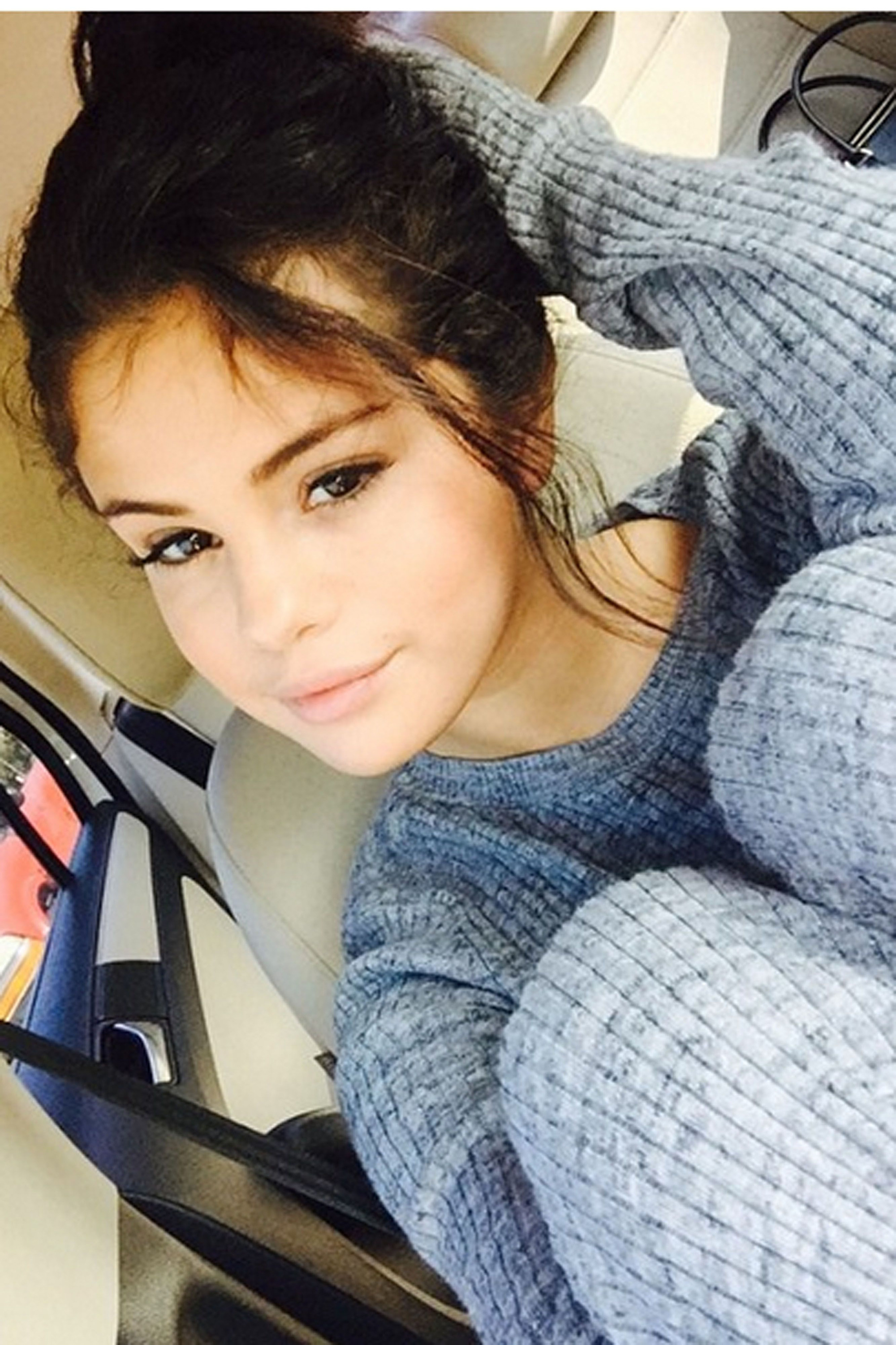 Chị đẹp Selena Gomez từng khiến cả thế giới nín thở vì 1 bức ảnh đã trở lại: Selfie sương sương 30 phút, 2 triệu người nguyện “quỳ rạp” - Ảnh 3.