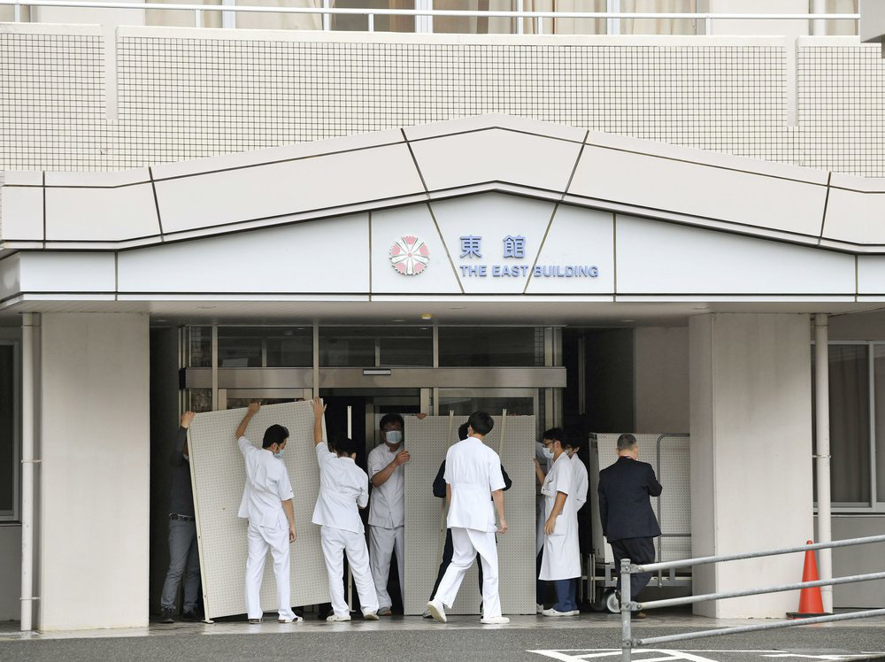 Bệnh nhân khó thở bị hơn 80 nơi từ chối nhập viện, hé lộ nguy cơ vỡ trận của Nhật Bản trước làn sóng lây nhiễm thứ hai trong dịch Covid-19 - Ảnh 2.