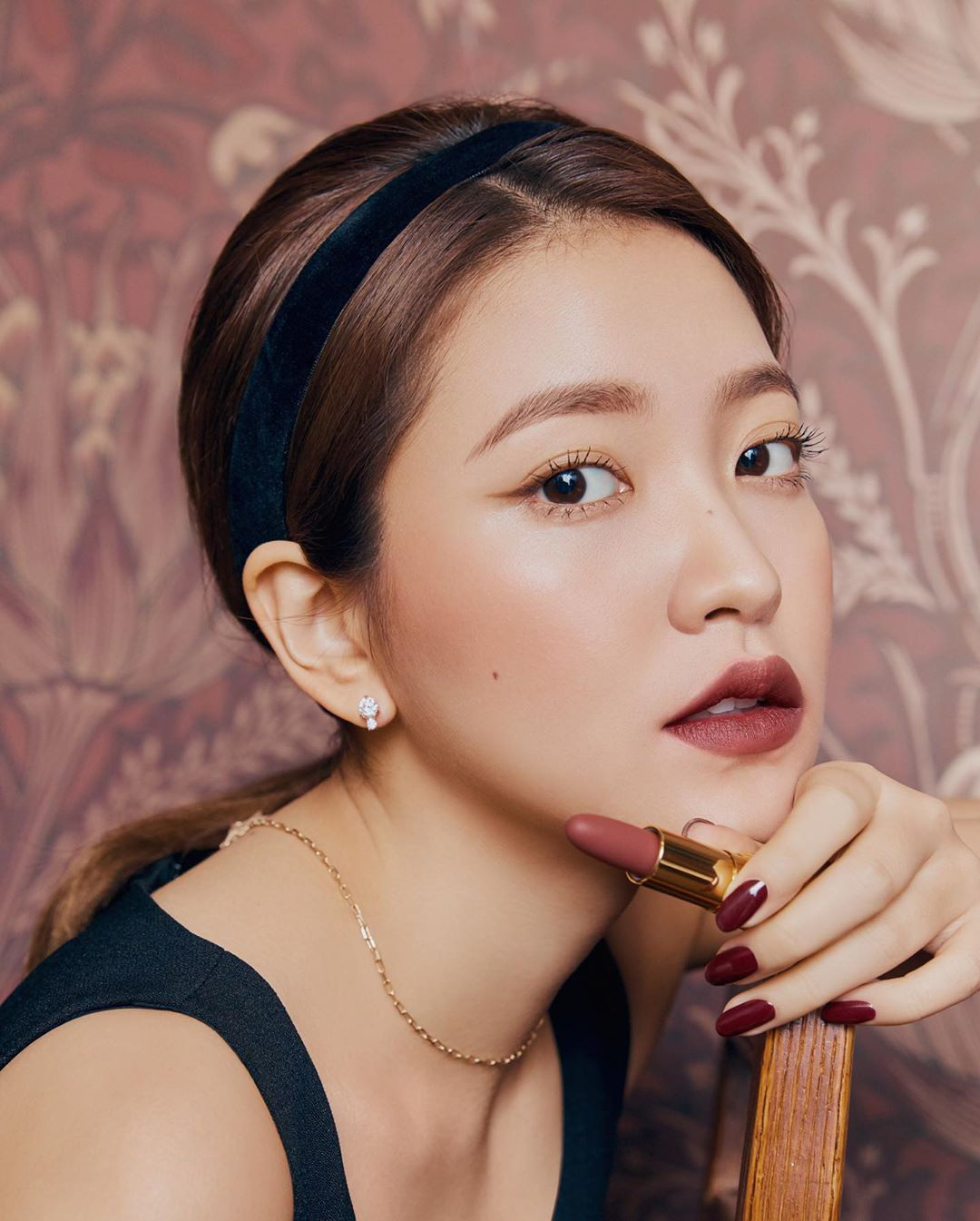 Thành con ghẻ quốc dân vì ngoại hình, em út Red Velvet khiến không ít người phải nghĩ lại nhờ visual trong bộ ảnh mới - Ảnh 2. Thành con ghẻ quốc dân vì ngoại hình, em út Red Velvet khiến không ít người phải nghĩ lại nhờ visual trong bộ ảnh mới - Ảnh 2.