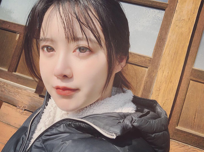 Nàng cỏ Goo Hye Sun tự tin khoe visual sau khi giảm 11kg, biểu cảm tươi tắn hiếm có hậu ly hôn gây chú ý - Ảnh 4. Nàng cỏ Goo Hye Sun tự tin khoe visual sau khi giảm 11kg, biểu cảm tươi tắn hiếm có hậu ly hôn gây chú ý - Ảnh 4.