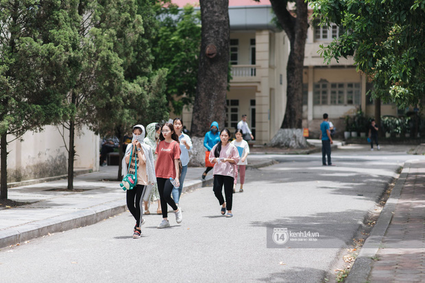 Cập nhật 21/4: Trường Đại học dự kiến cho sinh viên quay trở lại vào nửa đầu tháng 5 - Ảnh 1.