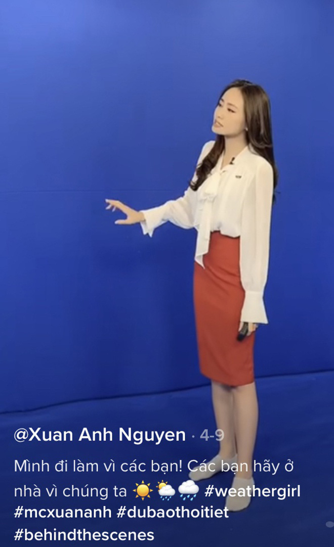 Hình ảnh gây cười khi làm chương trình của BTV thời tiết xinh đẹp - Ảnh 6. Hình ảnh gây cười khi làm chương trình của BTV thời tiết xinh đẹp - Ảnh 6.