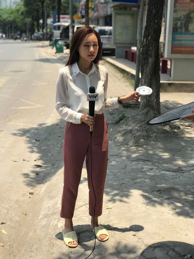 Hình ảnh gây cười khi làm chương trình của BTV thời tiết xinh đẹp - Ảnh 9. Hình ảnh gây cười khi làm chương trình của BTV thời tiết xinh đẹp - Ảnh 9.