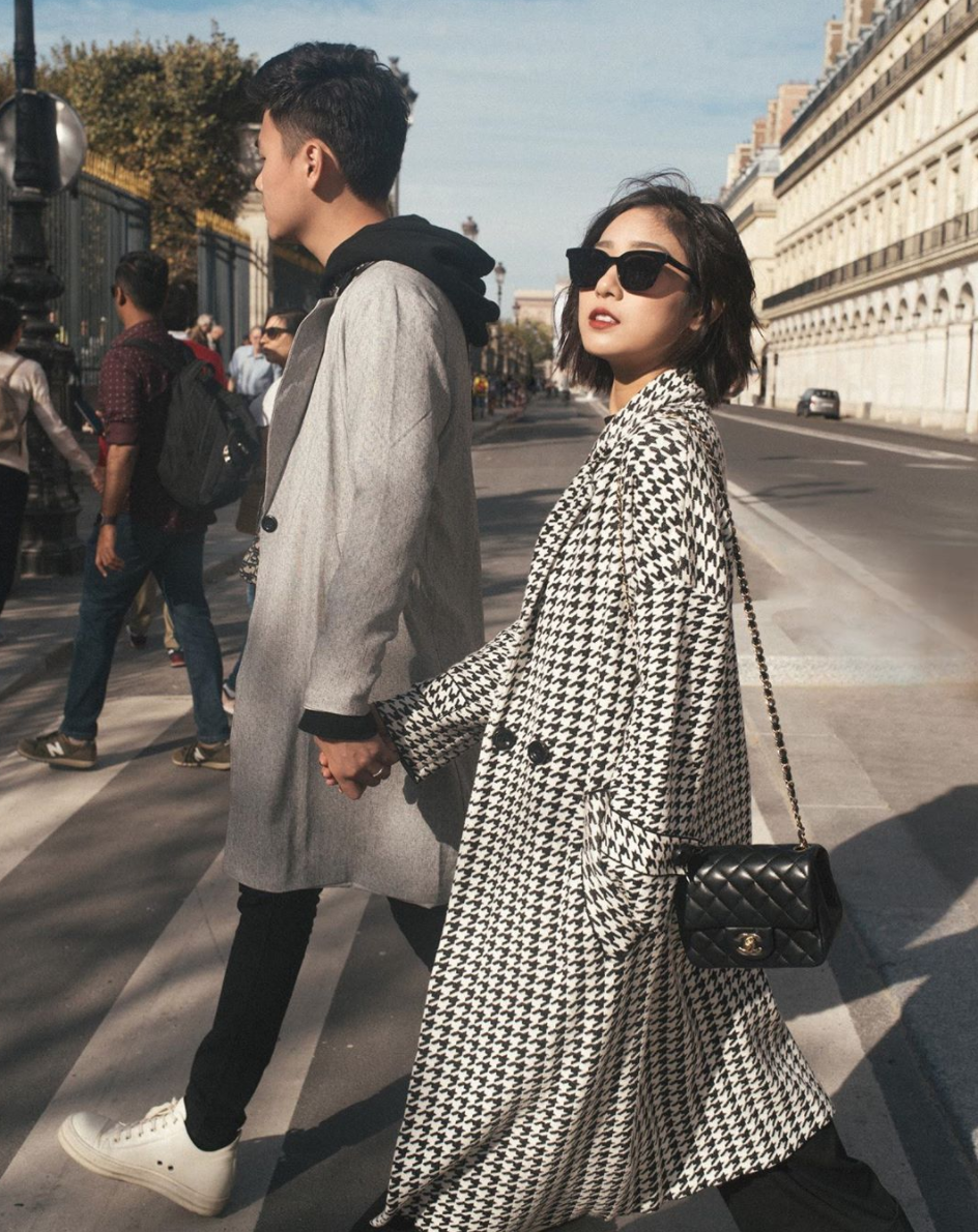 Trang Lou mượn lời bài hát để bày tỏ tâm trạng hậu lùm xùm: Tôi không sợ, chỉ cần bạn cạnh bên tôi - Ảnh 1.