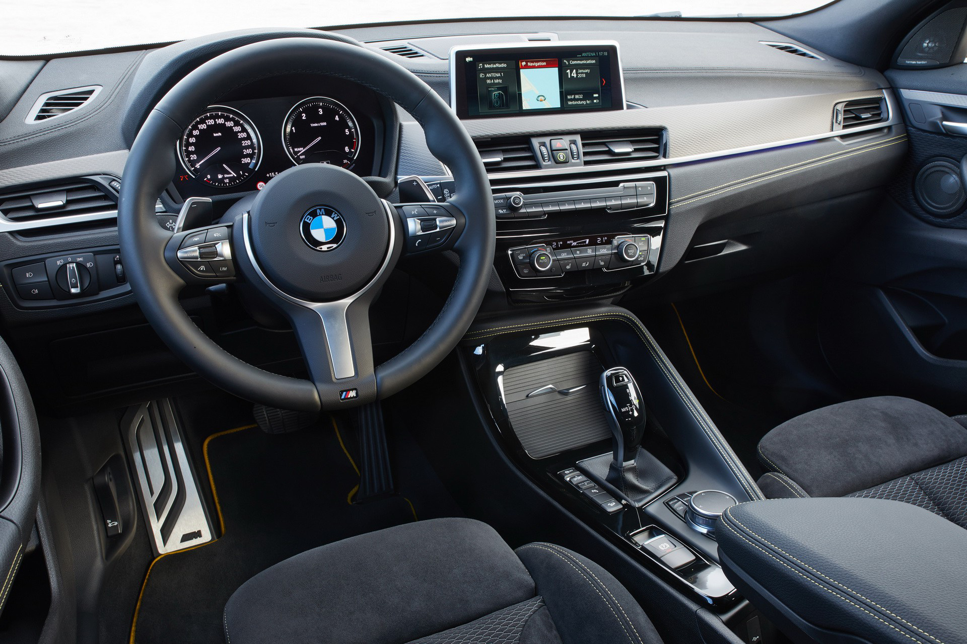 Lộ diện BMW X2 facelift sẽ chào bán vào cuối năm nay - Ảnh 3.