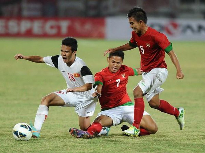 Nhắc lại màn kung-fu với U19 Việt Nam, báo Indonesia mô tả đội nhà đá như Barca của Pep - Ảnh 2.