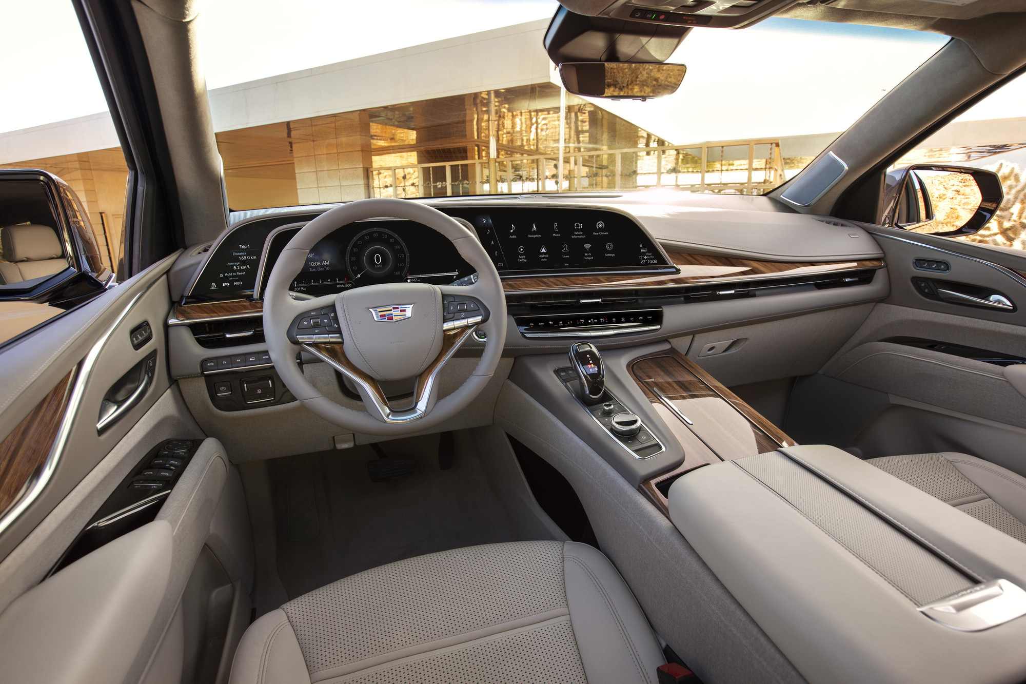 Cadillac Escalade đời mới chính thức có phiên bản kéo dài, thêm vài sự thay đổi so với bản gốc - Ảnh 3. Cadillac Escalade đời mới chính thức có phiên bản kéo dài, thêm vài sự thay đổi so với bản gốc - Ảnh 3.