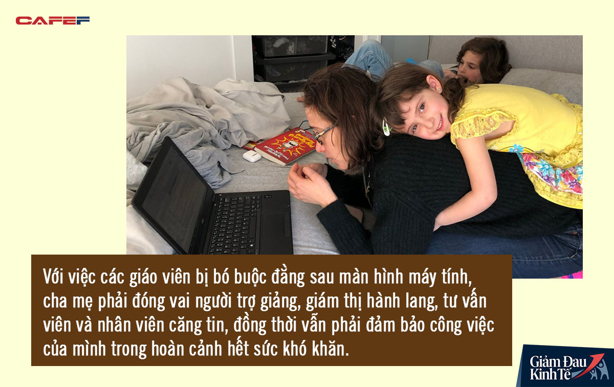 Chẳng riêng Việt Nam, phụ huynh nước ngoài cũng hết hồn khi kèm con học từ xa: Mẫu giáo phải điểm danh trên Zoom, mẹ vừa quản con vừa làm việc tới 3h sáng - Ảnh 1.