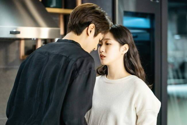 Quân Vương Bất Diệt Lee Min Ho vào bếp nấu ăn cho Kim Go Eun, ai chê cặp chính thiếu muối thì chuẩn bị tinh thần chờ tập 5 đi nhé! - Ảnh 5.