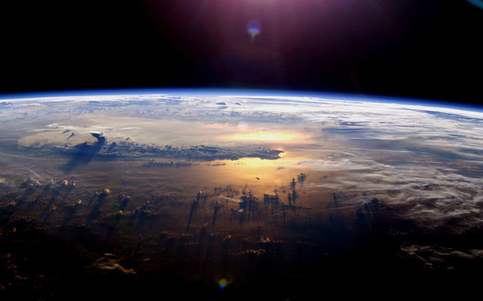 150422120801-earth-from-space-exlarge-169-1585905294410444075659-crop-15859053100601534469743