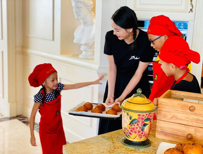 Sao Việt quây quần bên gia đình trong những ngày cách ly toàn xã hội vì dịch Covid-19 - Ảnh 6. Sao Việt quây quần bên gia đình trong những ngày cách ly toàn xã hội vì dịch Covid-19 - Ảnh 6.