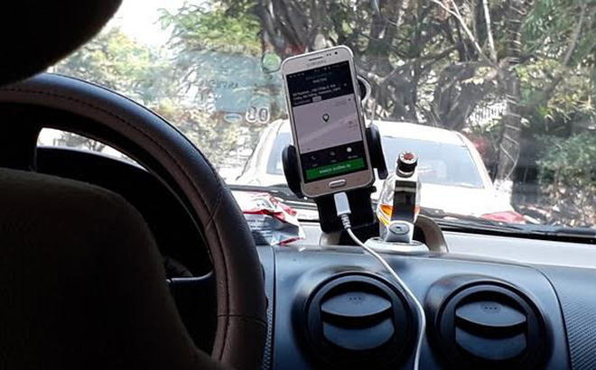 Ảnh hưởng dịch Covid-19, tài xế vay tiền mua ô tô chạy taxi lao đao trong cảnh nợ nần - Ảnh 1.