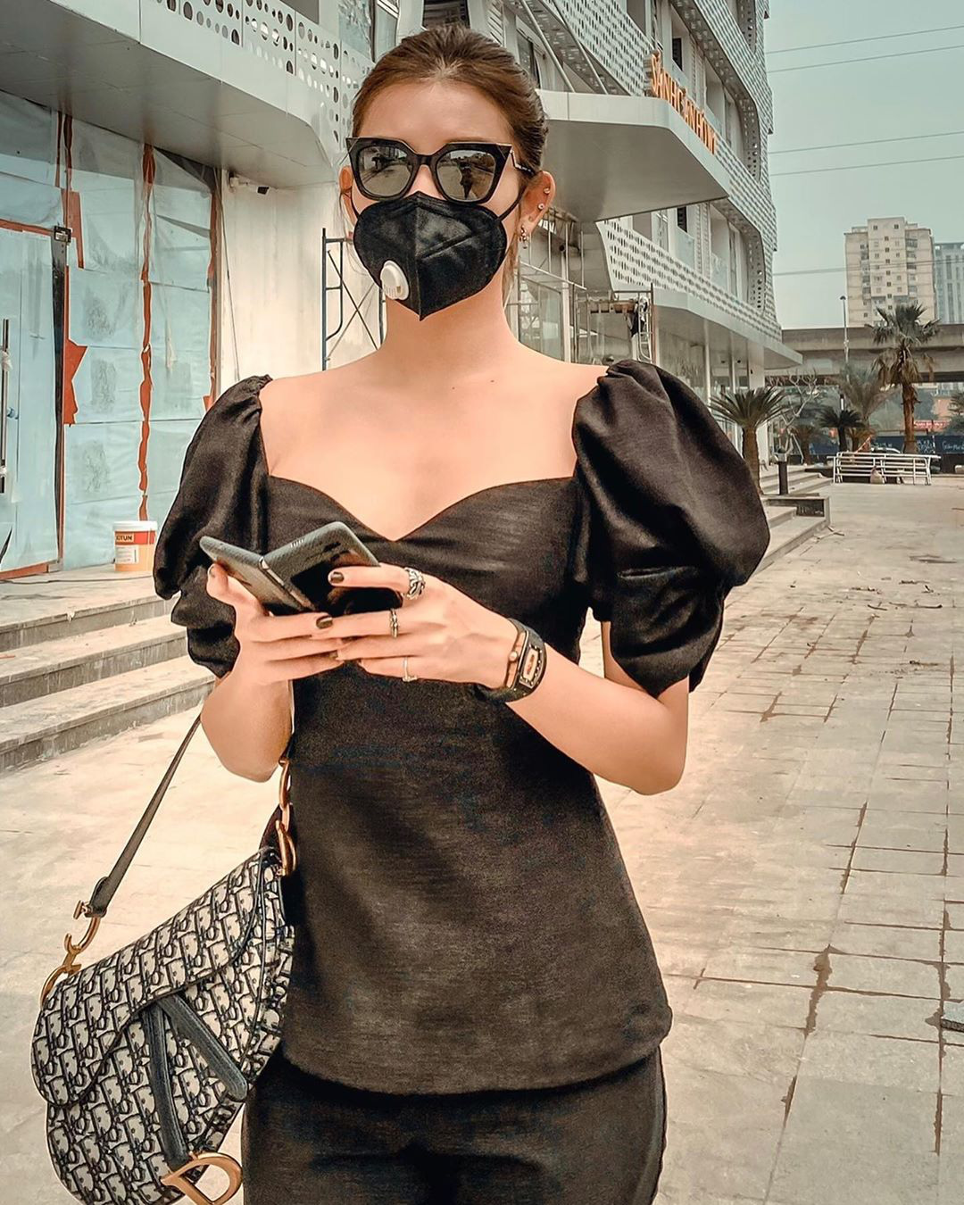 Đợt tới chị em cứ "tậu" set liền cành như các mỹ nhân Việt, không phải lo mix đồ mà diện đi đâu cũng đẹp - Ảnh 1. Đợt tới chị em cứ "tậu" set liền cành như các mỹ nhân Việt, không phải lo mix đồ mà diện đi đâu cũng đẹp - Ảnh 1.